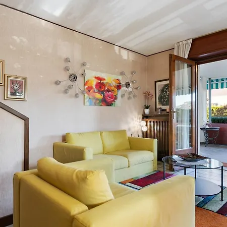 Luciana's Hidden Garden Apartment *